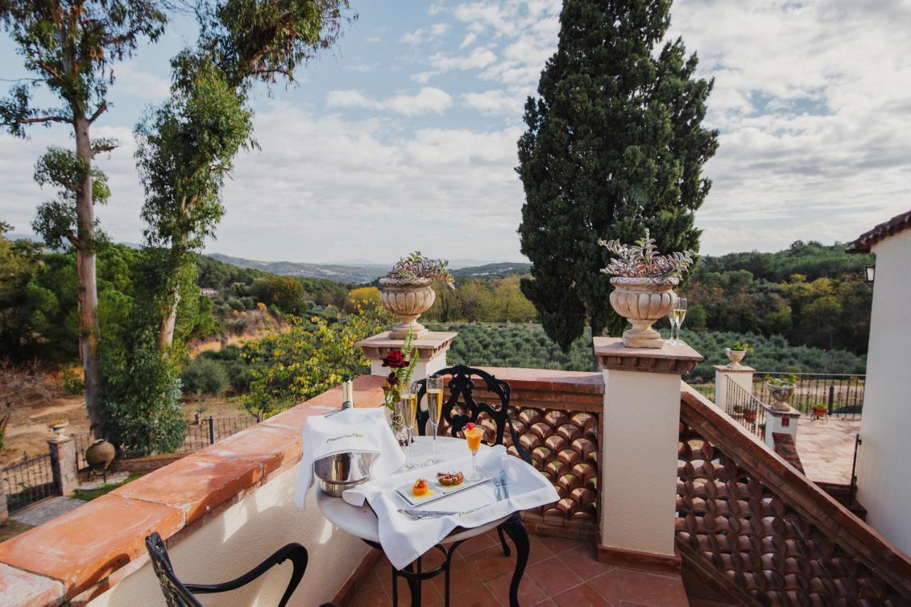 Masia Can Viver - Olive Oil Tourism B&B Bigues I Riells ภายนอก รูปภาพ