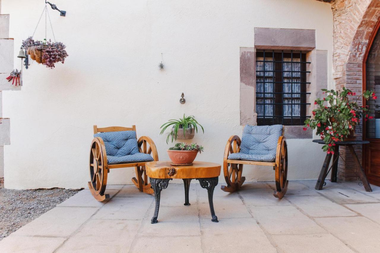 Masia Can Viver - Olive Oil Tourism B&B Bigues I Riells ภายนอก รูปภาพ