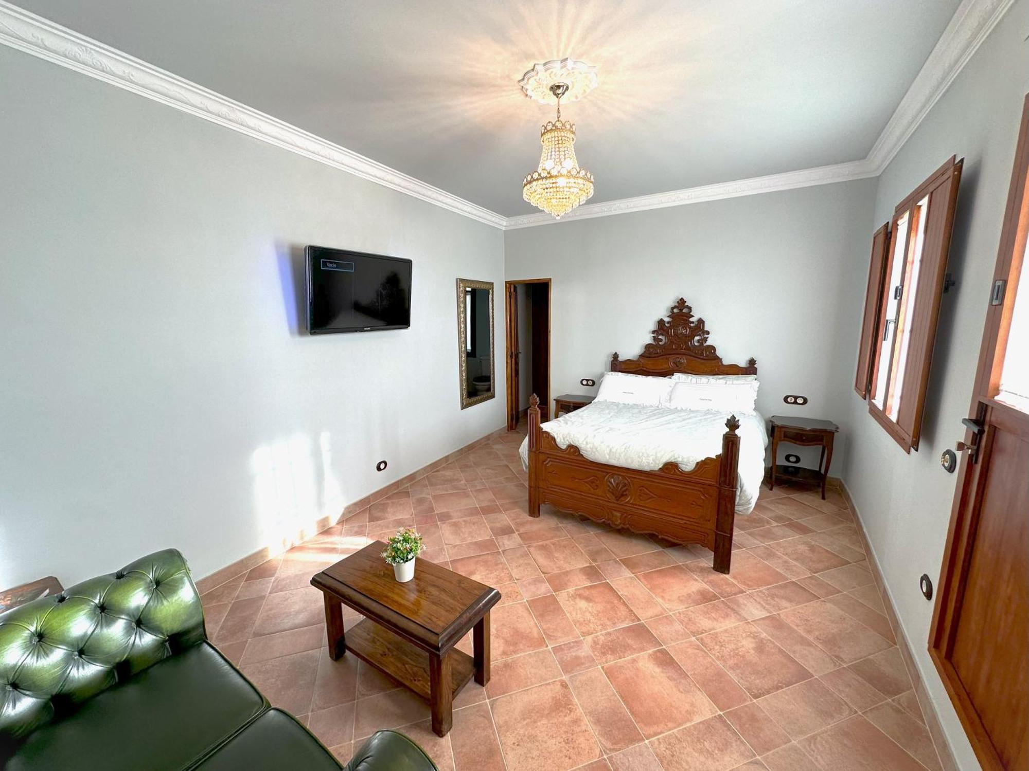 Masia Can Viver - Olive Oil Tourism B&B Bigues I Riells ภายนอก รูปภาพ
