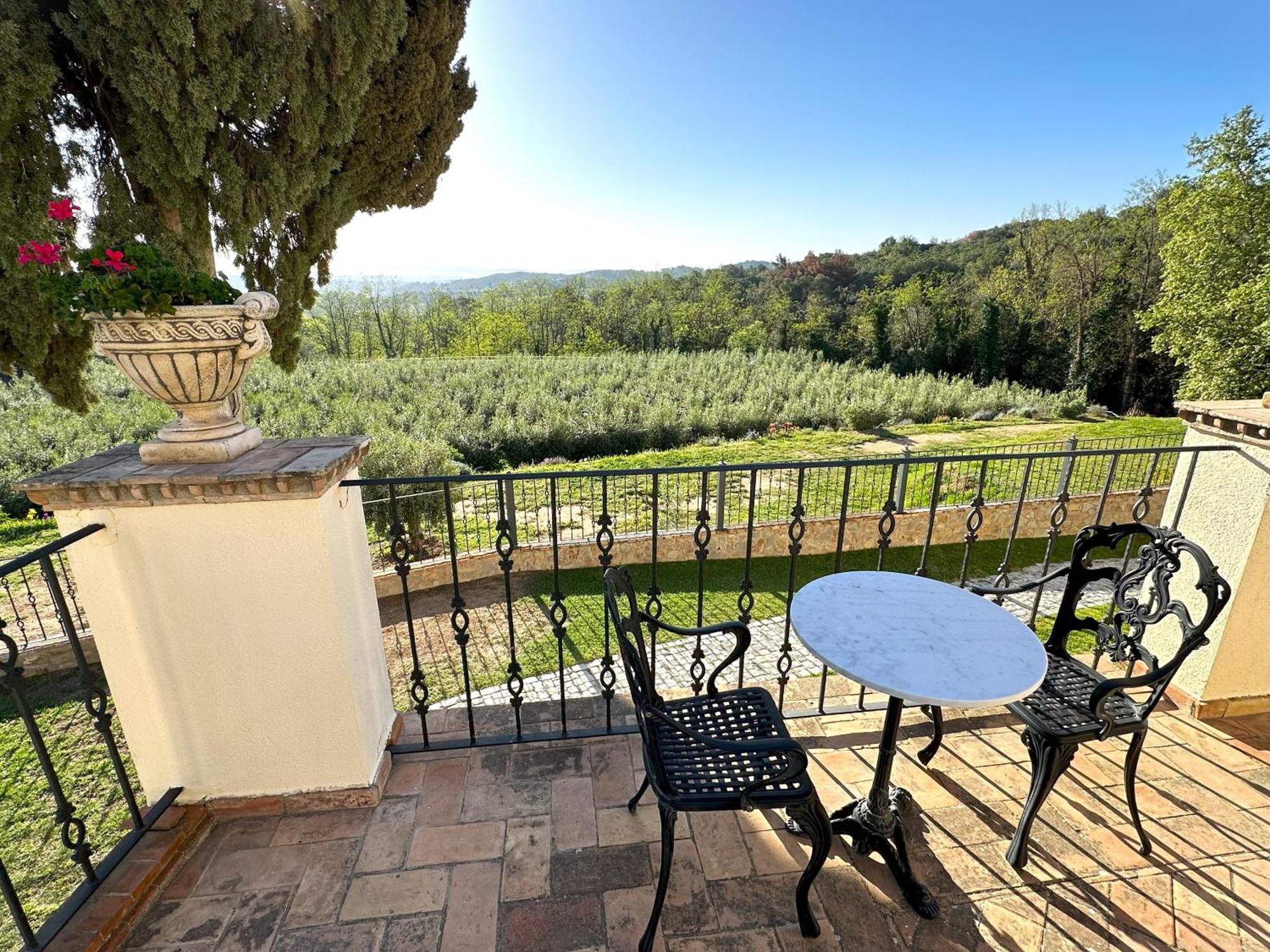 Masia Can Viver - Olive Oil Tourism B&B Bigues I Riells ภายนอก รูปภาพ