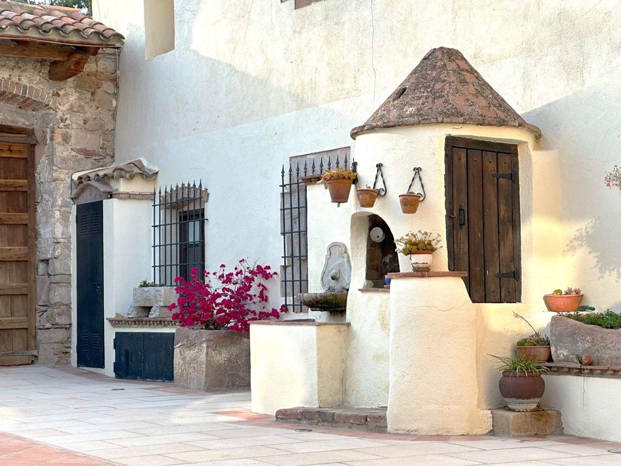 Masia Can Viver - Olive Oil Tourism B&B Bigues I Riells ภายนอก รูปภาพ