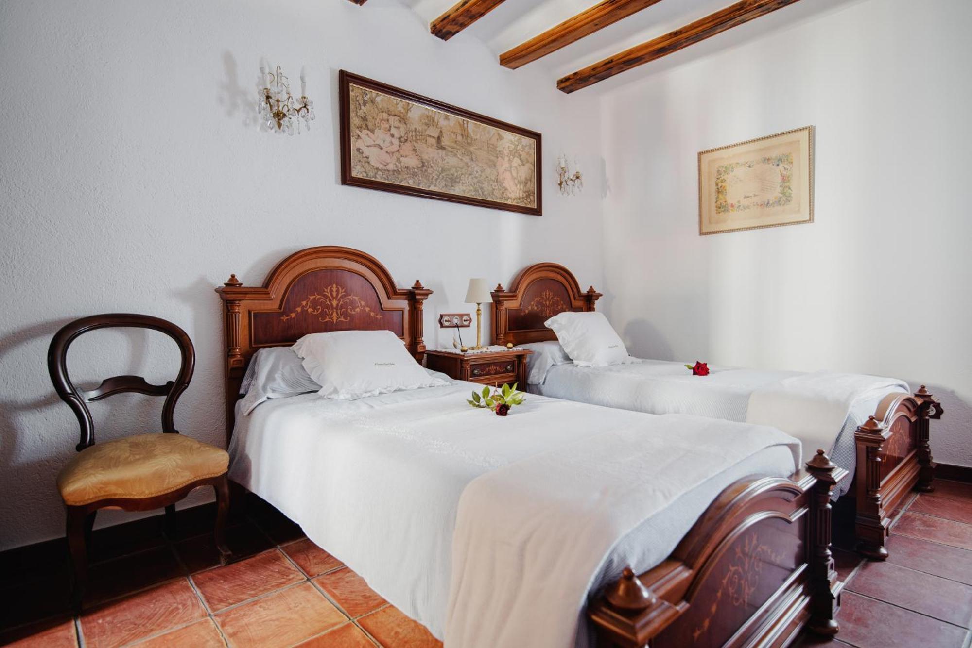 Masia Can Viver - Olive Oil Tourism B&B Bigues I Riells ห้อง รูปภาพ